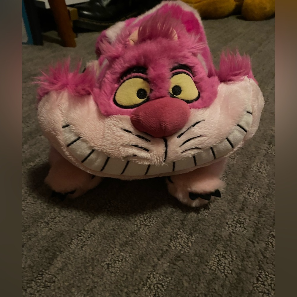 Cheshire Cat plushy